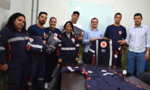 Município entrega novos uniformes aos profissionais do Samu