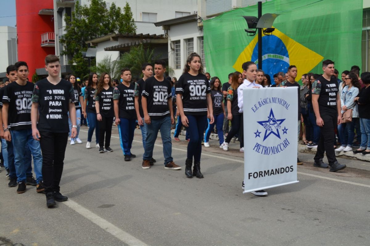 Amor à Pátria e conscientização no Desfile Cívico de Morro da Fumaça (FOTOS)