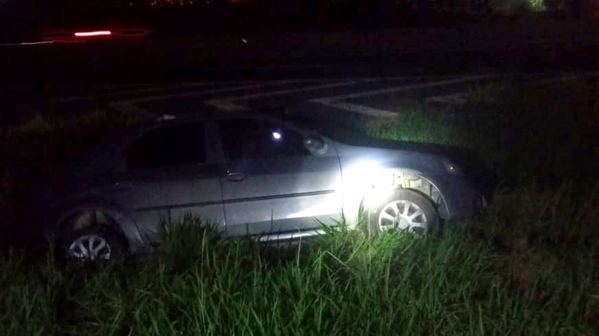 Corpo de Bombeiros atende saída de pista na BR-101