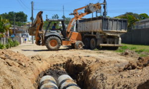 Drenagem é construída entre os bairros Capelinha e Jussara