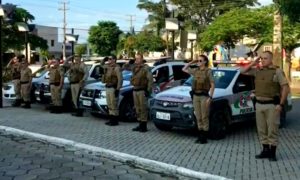 Polícia Militar de Morro da Fumaça presta homenagem a colega que morreu em serviço (VÍDEO)