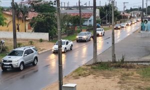 Domingo de fila na volta do Balneário Esplanada