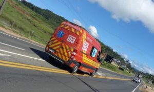 Bombeiros de Morro da Fumaça atendem colisão na Genésio Mazon