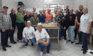 Morro da Fumaça capacita profissionais para produção de mais opções saudáveis de alimentação nas escolas municipais