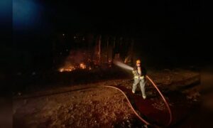 Bombeiros controlam fogo em cepilho no Distrito de Estação Cocal