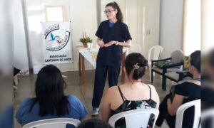 Gestantes recebem orientações em palestra no Cantinho do Amor