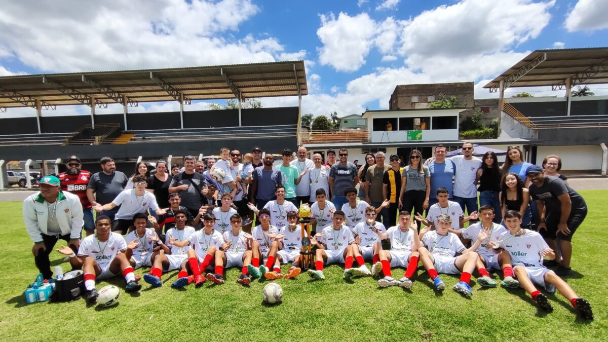 Sub-15 do Rui Barbosa/FME Morro da Fumaça é campeão do Regional da LUD