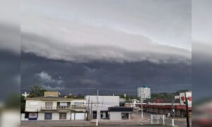 Depois do calor, temporal e vento em Morro da Fumaça