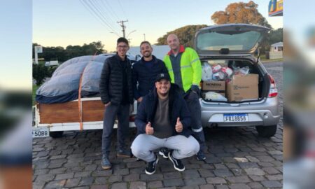 Voluntários levam brinquedos e roupas para crianças atingidas por enchente no RS