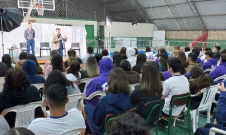 Presidente do Observatório Social do Brasil palestra para alunos da Escola Princesa Isabel