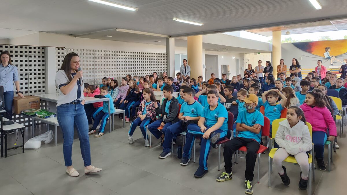 Escolas municipais de Morro da Fumaça aderem ao Projeto Turminha Cristal Recicla