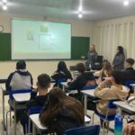 Cermoful promove educação energética na escola Vitório Búrigo