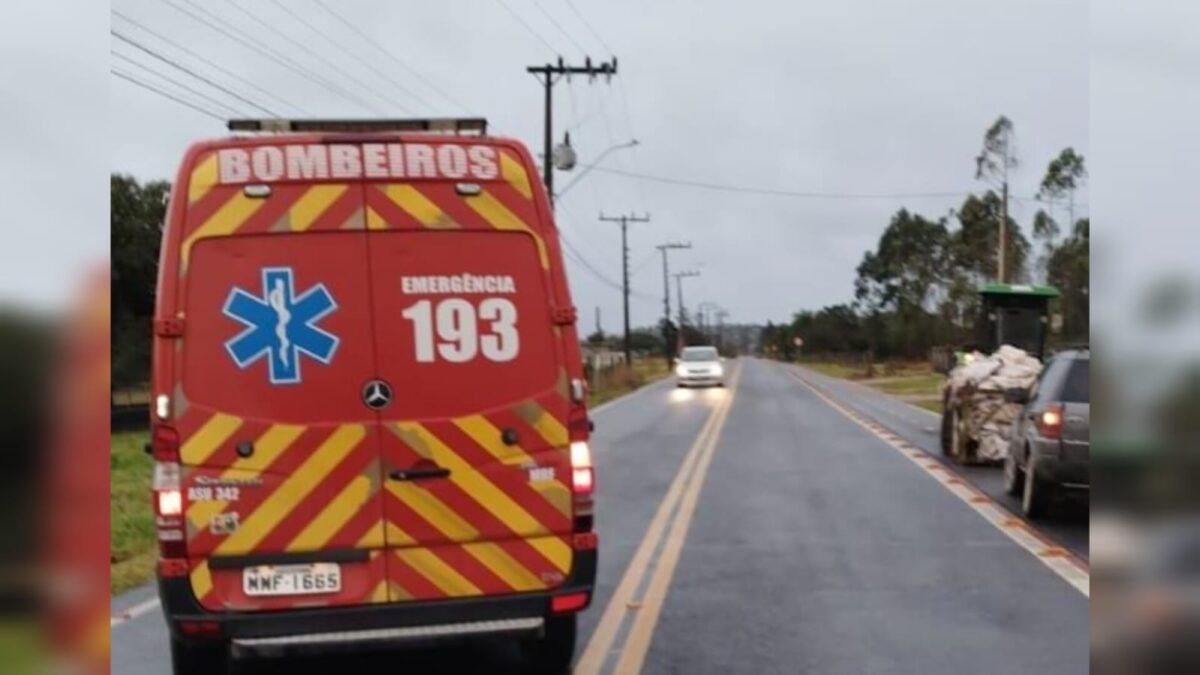 Motociclista fica ferido em acidente com trator no Olho D’Água