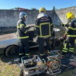 Bombeiros realizam treinamento de Resgate Veicular