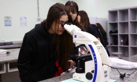 Pibic Ensino Médio: programa dá oportunidade de inserção na cultura científica na escola