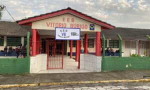 Escola Vitório Búrigo comemora 100 anos de história