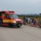 Bombeiros de Morro da Fumaça atendem vítimas de acidente de trânsito no Rio Vargedo