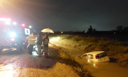 Idoso é socorrido após sair da pista no Picadão Paladini