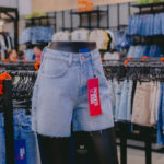 Liquida Jeans comemora um ano com lançamento da nova coleção primavera/verão