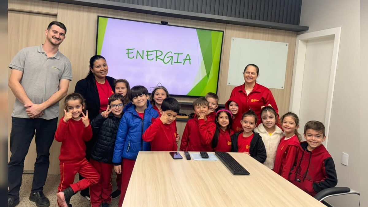 Alunos do Centro Educacional Davi aprendem sobre o uso consciente de energia elétrica