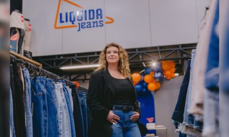 Liquida Jeans comemora um ano com lançamento da nova coleção primavera/verão