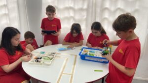 Centro Educacional Davi participa da etapa nacional do Robotics Experience