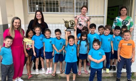 Otávio Abel brilha no Rodeio dos Campeões e recebe homenagem dos amigos na escola