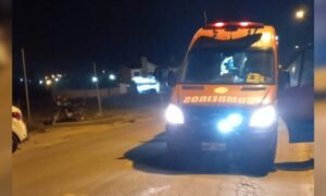 Motociclista fica ferido após colisão com carro no Bairro Maccari