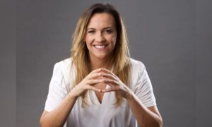 Ex-campeã Brasileira de Vôlei, Camilla Pagnan, realiza treinamento para jovens atletas em Morro da Fumaça