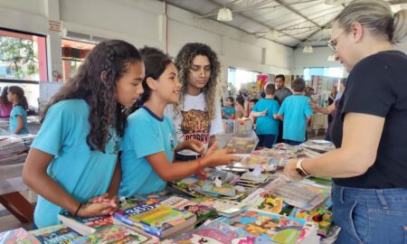 Feira do Livro e Cultura de Morro da Fumaça supera expectativas e registra público recorde