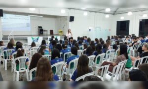 Camilla Pagnan inspira jovens atletas em palestra sobre desenvolvimento mental