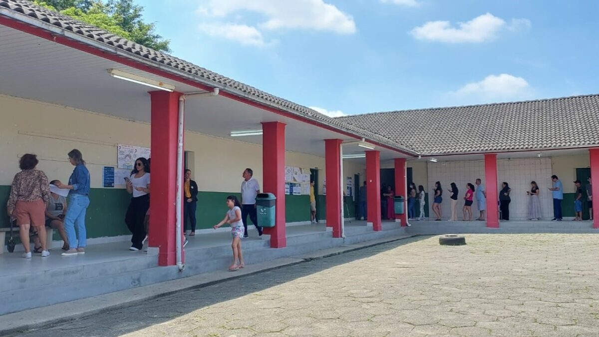 Horário do almoço tem votação tranquila em Morro da Fumaça