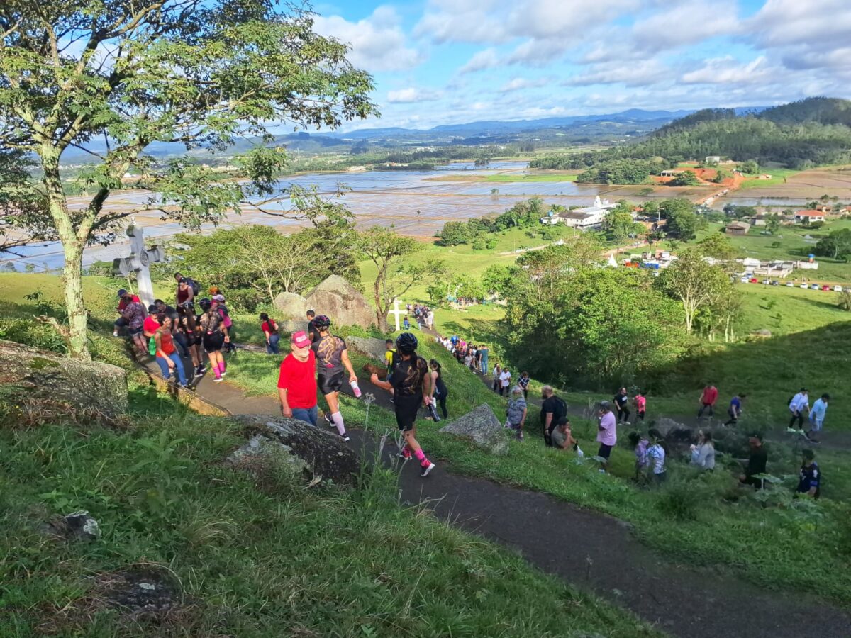 Celebração de Nossa Senhora Aparecida reúne fiéis de Morro da Fumaça e região