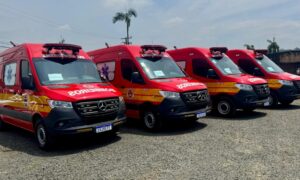 Corpo de Bombeiros de Morro da Fumaça recebe nova ambulância para atendimento pré-hospitalar