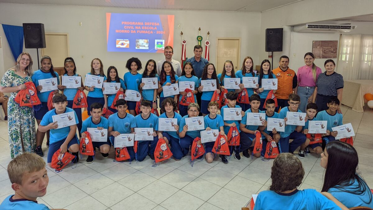 200 alunos de Morro da Fumaça concluem formação do Programa Defesa Civil na Escola