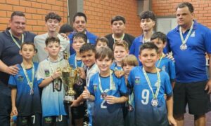 Equipe FME Morro da Fumaça Sub-10 de futsal é vice-campeã do Campeonato Regional da LUD