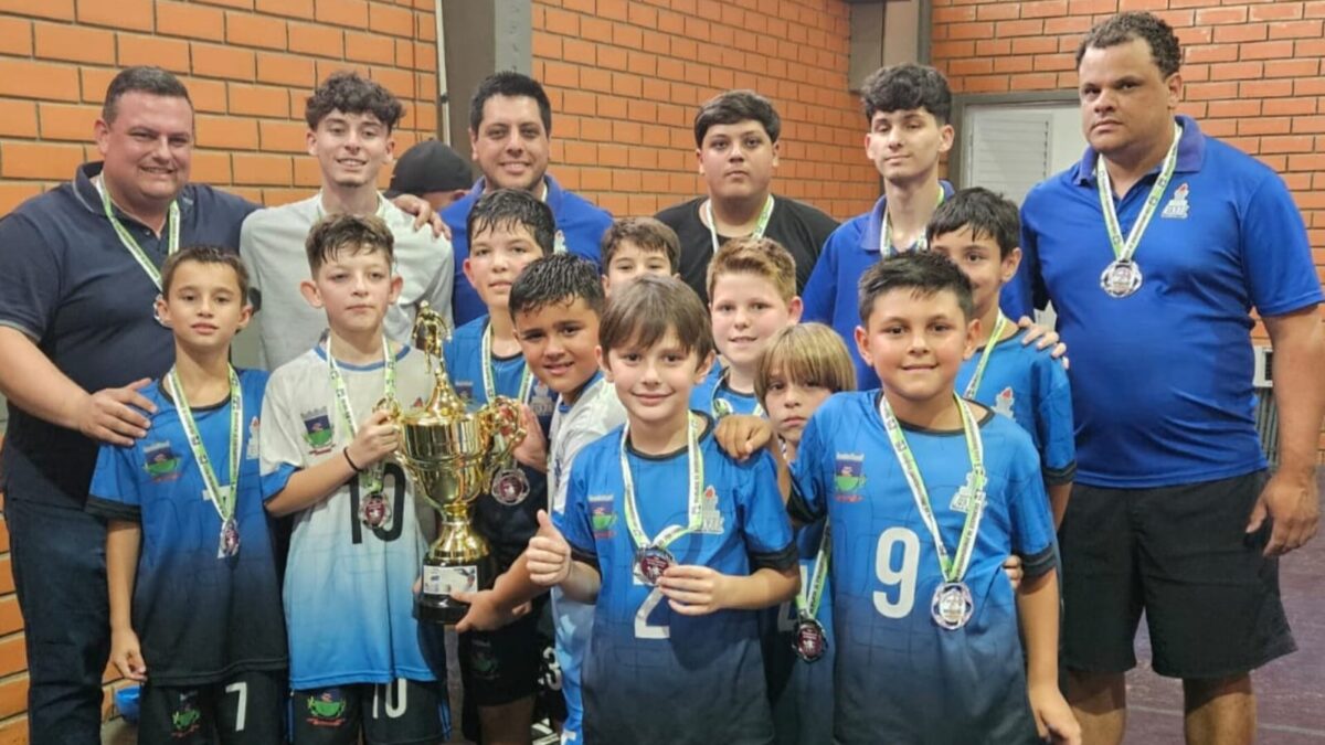 Equipe FME Morro da Fumaça Sub-10 de futsal é vice-campeã do Campeonato Regional da LUD