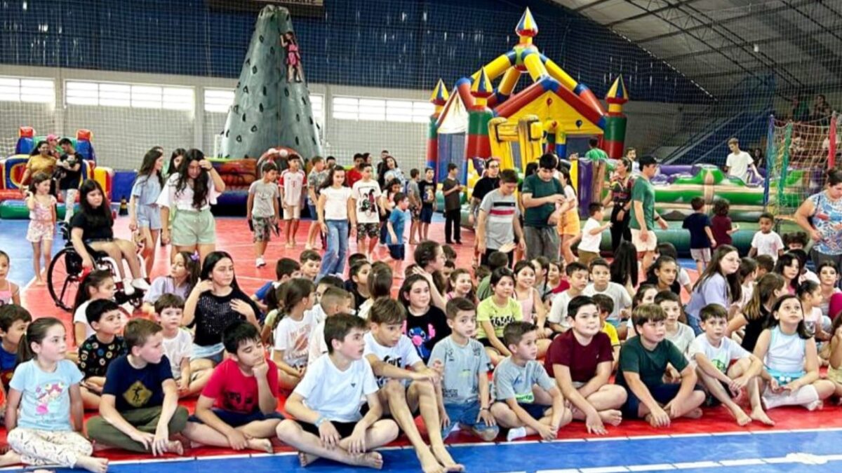 Festa da Família na Agenor Bortolatto encerra cronograma de encontros promovidos pelas escolas da Rede Municipal