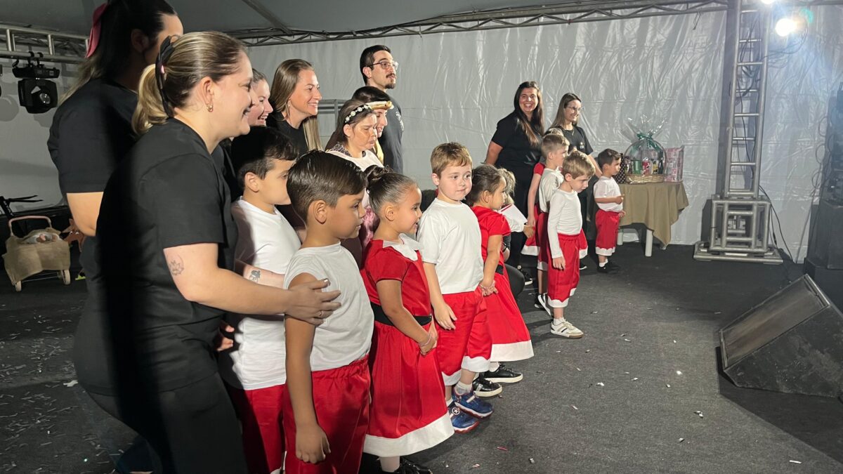 Vila Natalina de Morro da Fumaça protagoniza noites de encanto