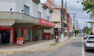 Comércio de Morro da Fumaça aberto a tarde neste sábado