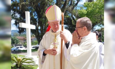 Bispo Dom Jacinto celebra sucesso da Paróquia Santa Catarina de Alexandria