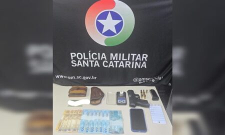 Homem é preso pela Polícia Militar por porte de arma e tráfico de drogas