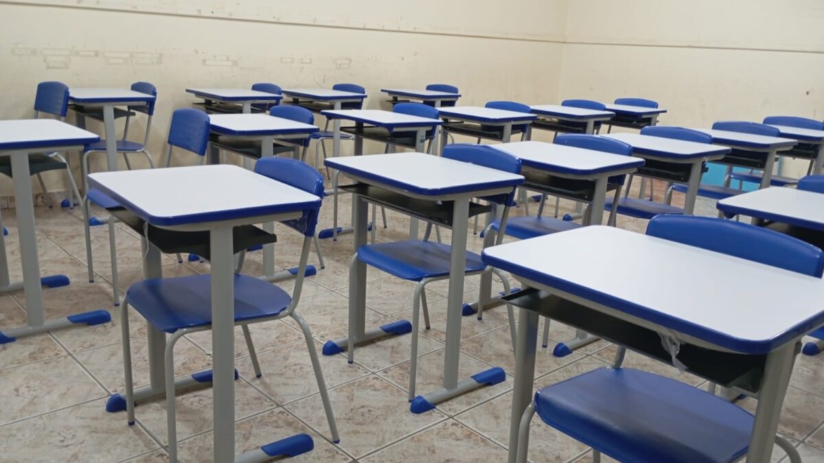 Com recursos próprios, Educação fumacense investe mais de R$ 430 mil para renovação de mobília escolar