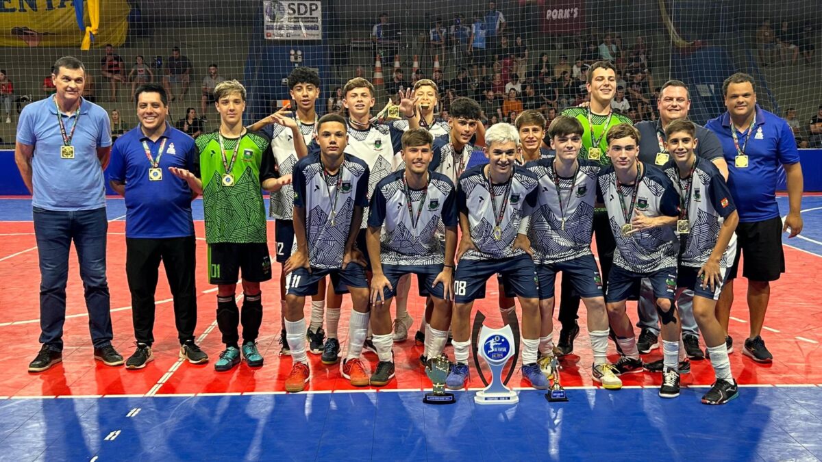 Equipe de Futsal FME Morro da Fumaça é campeã da LAC Sub-15 2024