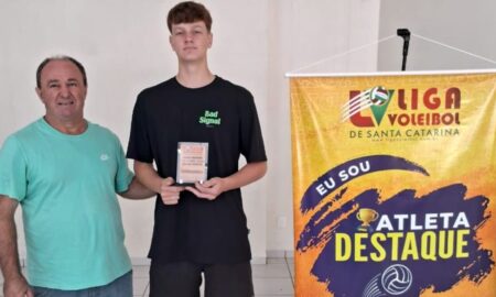 Fumacense é eleito o melhor jogador da Liga Voleibol de Santa Catarina na categoria sub-16 masculino