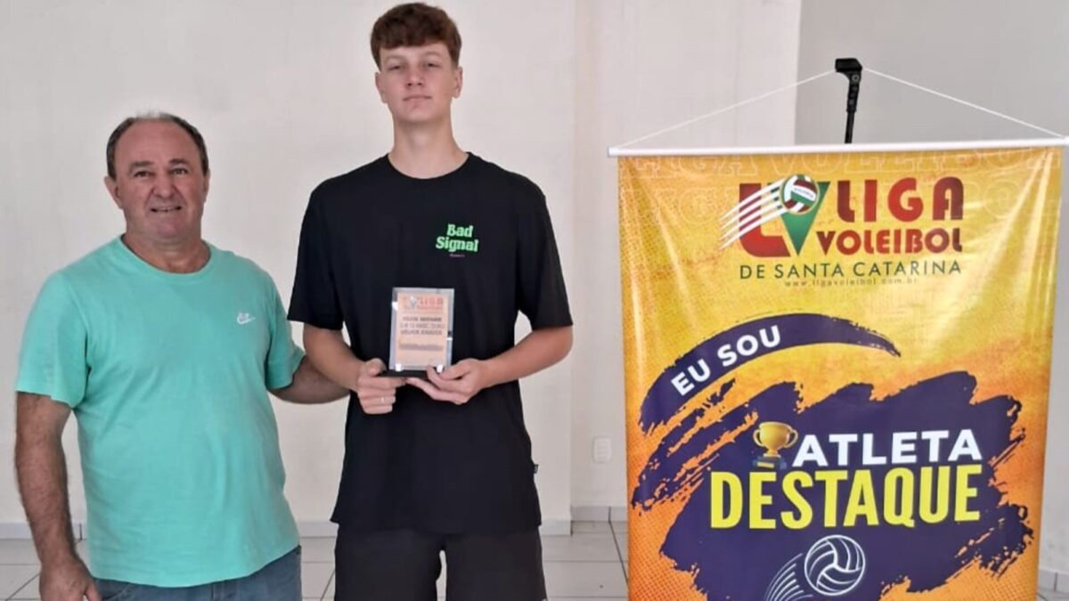 Fumacense é eleito o melhor jogador da Liga Voleibol de Santa Catarina na categoria sub-16 masculino