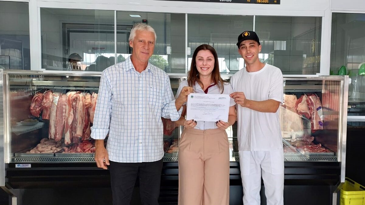 Supremo Corte Casa de Carnes comemora cinco anos e recebe Selo de Inspeção Municipal