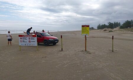 Balneário Esplanada tem demarcação de áreas para banhistas e embarcações