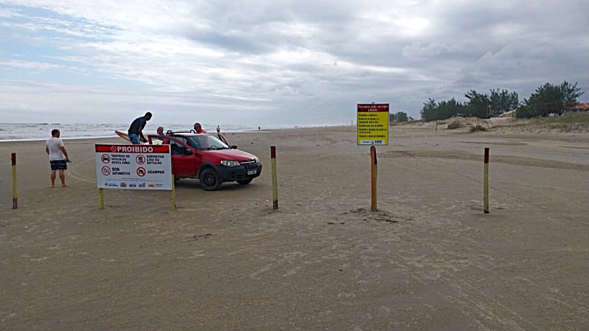 Balneário Esplanada tem demarcação de áreas para banhistas e embarcações