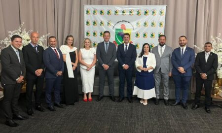 Prefeito, vice-prefeito e vereadores tomam posse em Morro da Fumaça